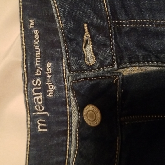 Distressed buffalo plaid super cute Maurice's jeans size L - Picture 2 of 5